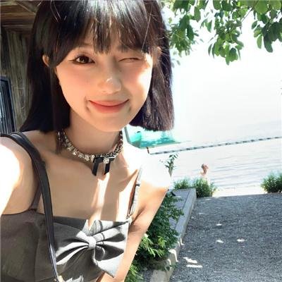 采蘑菇的夫妻